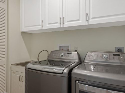 242 Colonade Cir, Naples FL 34103-8732 exterior