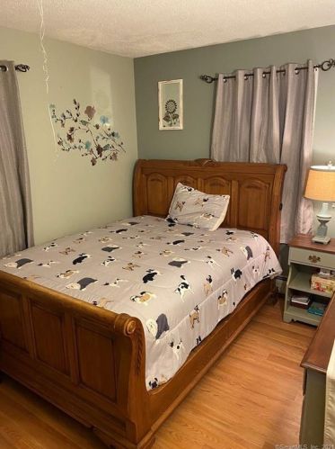 98 Greenwood St, New Britain CT 06051-3326 exterior