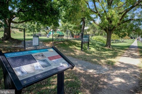 25 Wilkes St, Alexandria VA 22314-3853 exterior