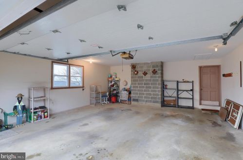 154 Amsterdam Rd, Lancaster PA 17603-9719 exterior