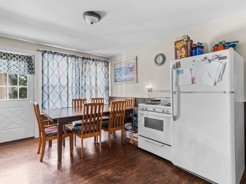 88 Prospect St, Woonsocket RI 02895-1910 exterior