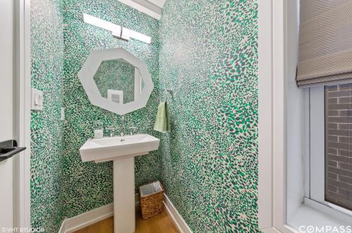 2037 Mclean Ave, Chicago IL 60647-4532 exterior