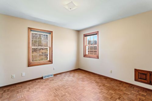 11830 Waterford Ave, Milwaukee WI  53228-1863 exterior