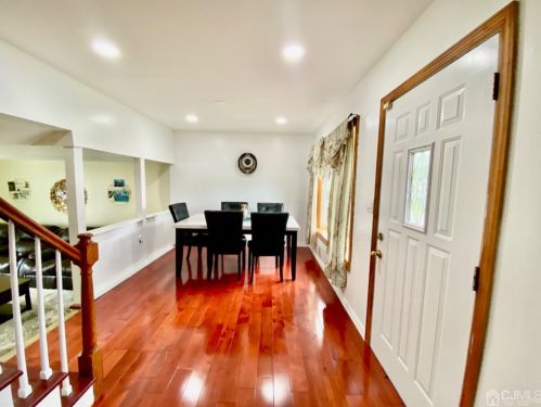 200 Brown Ave, Iselin NJ  08830-2504 exterior