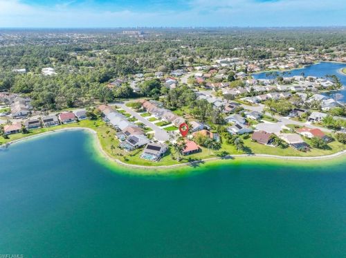 6644 Vancouver Ln, Naples, FL 34104-7844