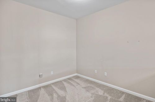 425 Carson Ter, Huntingdon Valley PA  19006-4720 exterior