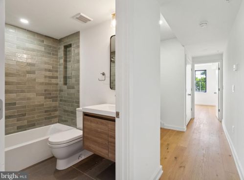 761 Cleveland St, Philadelphia PA 19146-2909 exterior