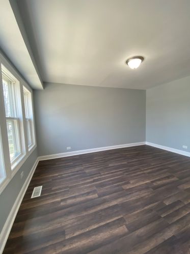 10334 Oglesby Ave, Chicago IL  60617-5631 exterior