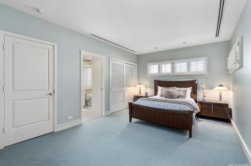 3239 Noela, Honolulu HI 96815 exterior