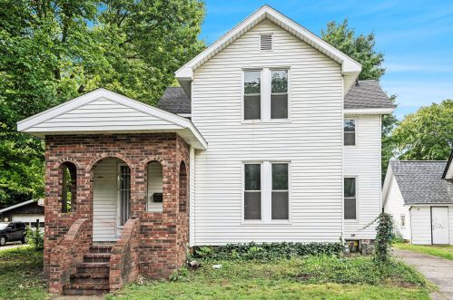 518 Walnut St, Three Rivers, MI 49093-1434