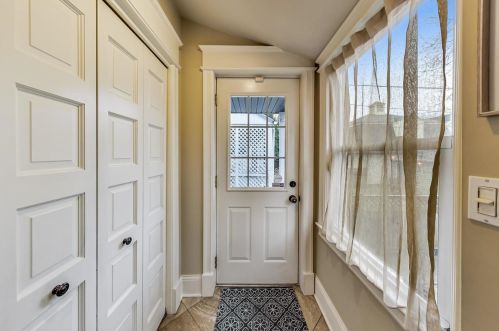 3852 Seeley Ave, Chicago IL 60659-4324 exterior