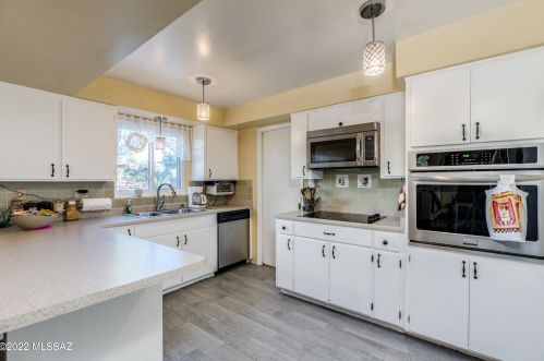 263 Abrego Dr, Green Valley AZ 85614-1504 exterior