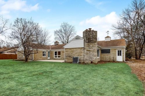 3160 Menomonee Riv Pkwy, Milwaukee WI 53222-3371 exterior