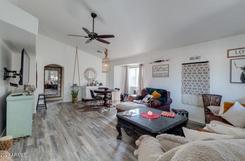 2041 Adams, Phoenix AZ 85007-2699 exterior