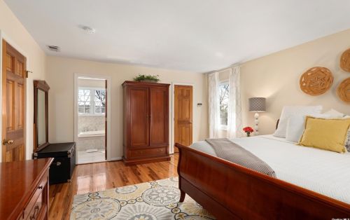 103 Buttonwood Dr, Huntington Station NY 11746-4803 exterior