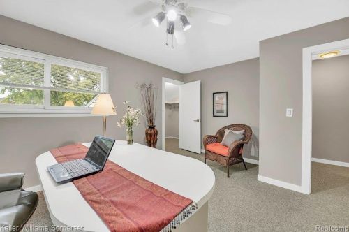 737 Kirts Blvd, Troy MI 48084-4863 exterior