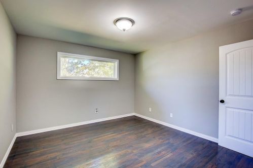 1426 Gillette St, Dallas TX 75217-1210 exterior