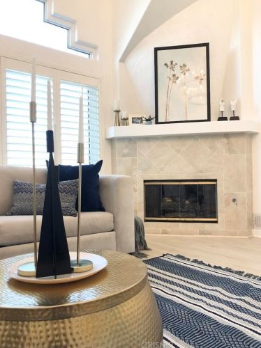 320 Rossmore Dr, Oxnard CA  93035-4465 exterior