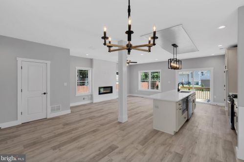 393 Hoover Ave, Berkeley Township NJ 08721-2866 exterior