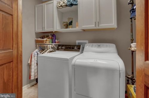 181 Primrose Ln, Hanover PA 17331-5211 exterior