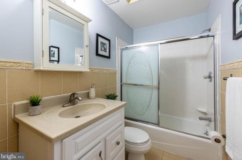 728 Christian St, Philadelphia PA 19147-3914 exterior