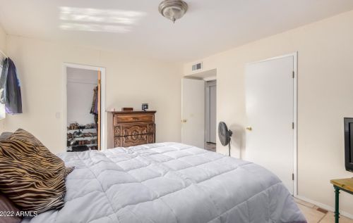 7809 Elm St, Phoenix AZ 85033-1102 exterior