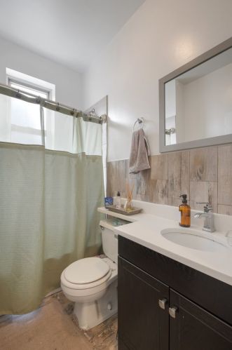 2357 Ohio St, Chicago IL 60624-1443 exterior