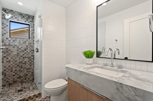 4211 Burney Dr, Austin TX 78731-1207 exterior