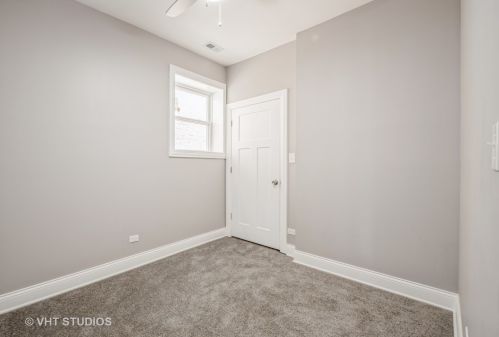 7215 Ridgeland Ave, Chicago IL 60649-2808 exterior