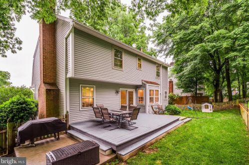 6263 Gentle Ln, Alexandria VA 22310-2260 exterior