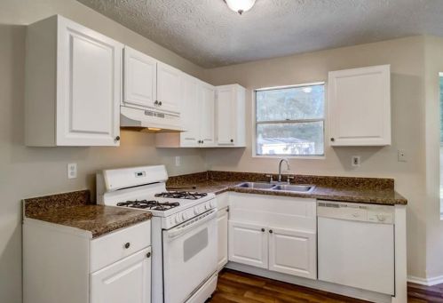 5370 Frst Downs Cir, Atlanta GA 30349-2485 exterior