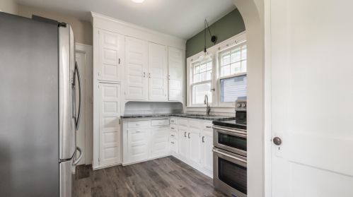 614 Frst St, East Lansing MI 48823-3220 exterior