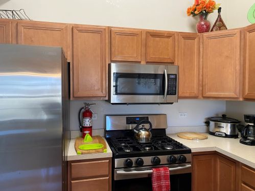 1330 Harvest Dr, Joliet IL 60403-0953 exterior