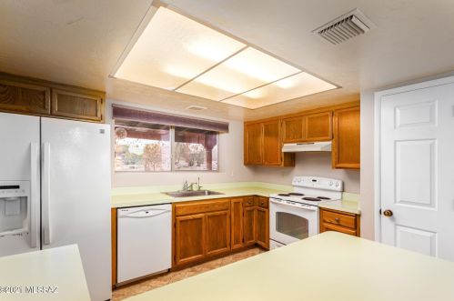 4578 Camino De Ln Codorniz, Tucson AZ 85745-9592 exterior