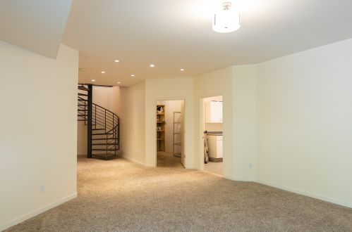 4900 Knapp St, Grand Rapids MI 49525-9436 exterior