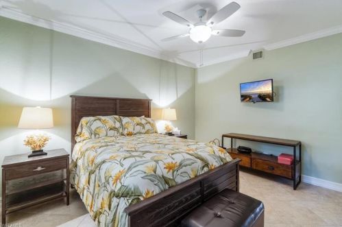 34 Cypress Vw Dr, Naples FL 34113-8008 exterior