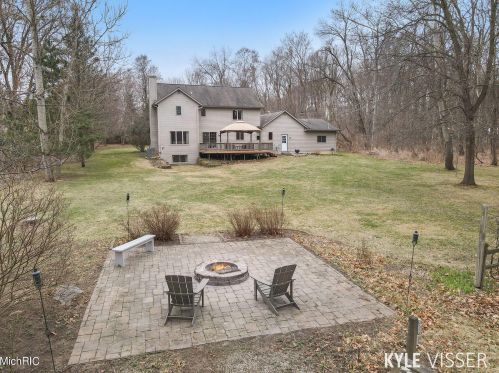 11711 Foreman St, Lowell MI 49331-9032 exterior