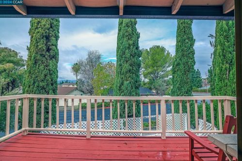 779 Terrapin Ct, Concord, CA 94518-2233
