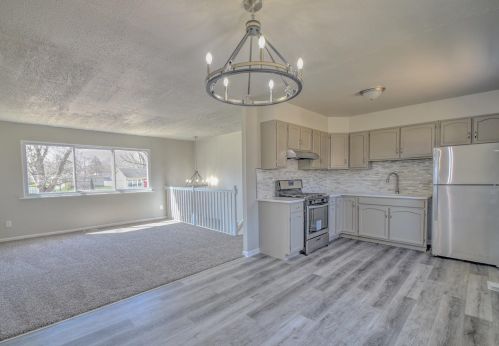 6848 3 Ave, Gary IN 46406-0015 exterior