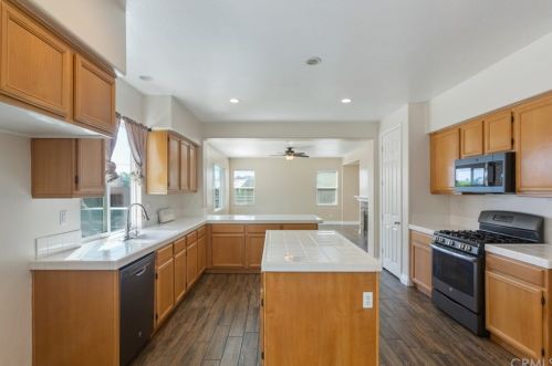 1580 Mendocino Way, Perris CA 92571-3751 exterior