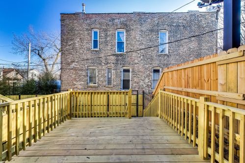 2255 Monroe St, Chicago IL  60612-2936 exterior