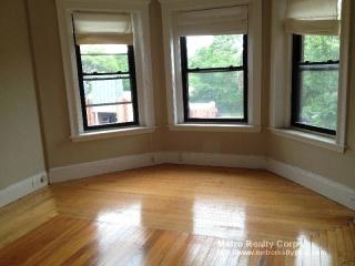 10 Babcock St, Brookline MA  02446-5904 exterior