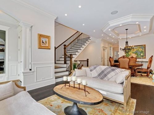 1126 Lill Ave, Chicago IL 60614-2018 exterior