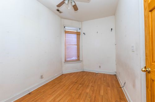 1442 Kedzie Ave, Chicago IL 60629-3532 exterior