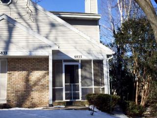 6833 Park Rdg Dr, Madison WI  53719-2221 exterior