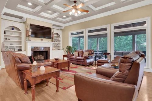 8069 Kenstone Ct, Atlanta GA 30350-4160 exterior