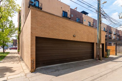 2800 Chicago Ave, Chicago IL  60622-8500 exterior