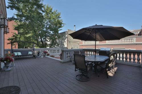 716 Schubert Ave, Chicago IL 60614-1247 exterior