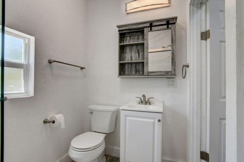 331 1 Ave, Boynton Beach FL 33435-4006 exterior