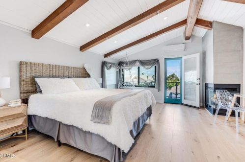 3713 Sunset Ln, Oxnard CA  93035-4133 exterior